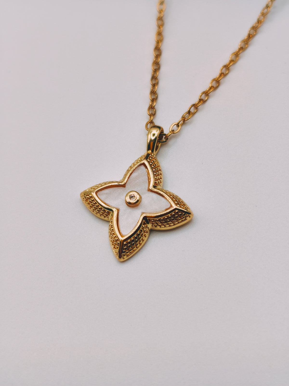 Collier Etoile Blanc